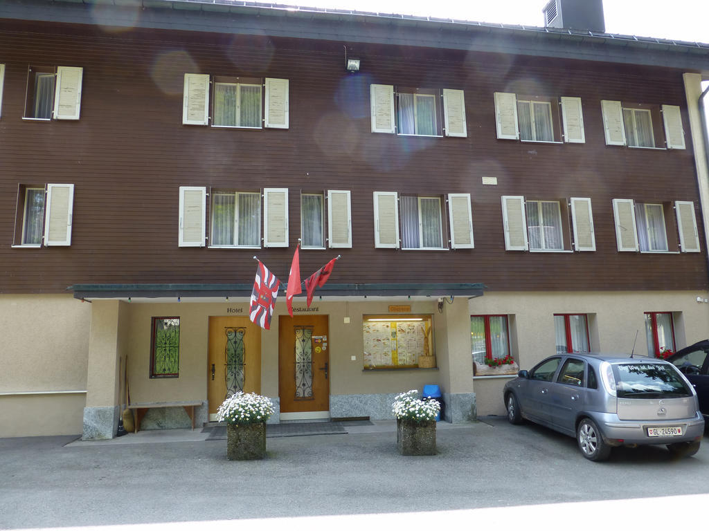 Berghotel Obersee Näfels Exterior photo